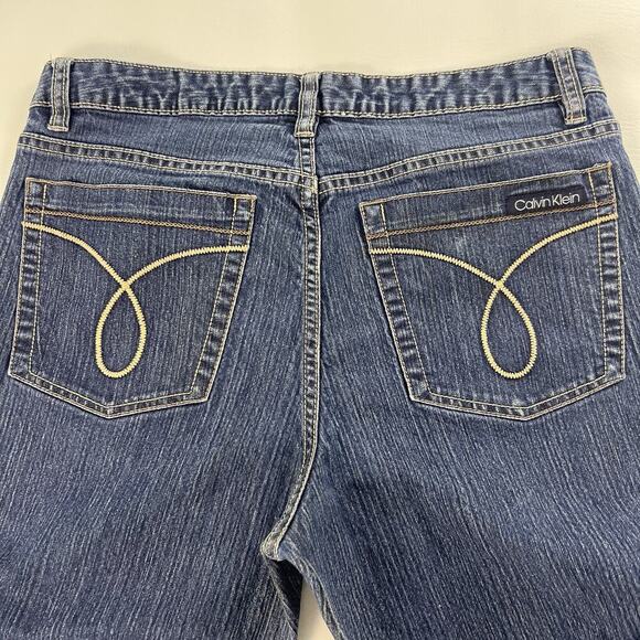 Calvin Klein Women’s Medium Wash Blue Jeans Flare Fit Boot Cut 5 Pockets Sz.12 - Picture 4 of 10